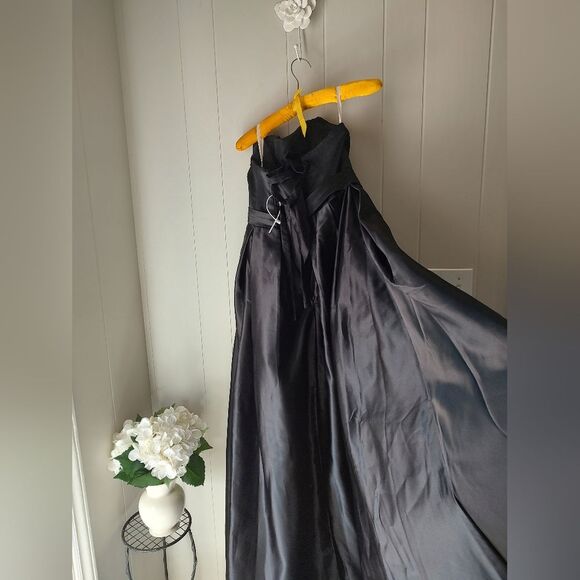 MllesReve Strapless Black Evening Gown with Slit & Short Train – Size 4-6 NWT - Picture 6 of 11